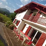 Individuel Au Pays Basque A 1,5km De St-jean-pied-de-port 펜션