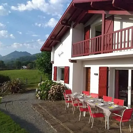 Holiday home Individuel Au Pays Basque A 1,5km De St-jean-pied-de-port