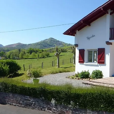 Holiday home Individuel Au Pays Basque A 1,5km De St-jean-pied-de-port *