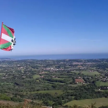 Individuel Au Pays Basque A 1,5km De St-jean-pied-de-port
