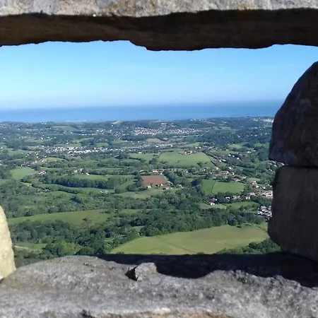 Individuel Au Pays Basque A 1,5km De St-jean-pied-de-port