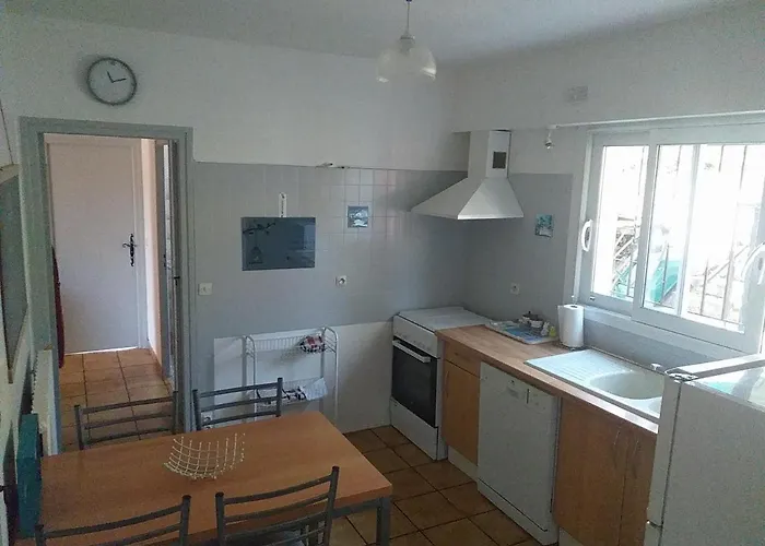 Individuel Au Pays Basque A 1,5km De St-jean-pied-de-port Сен-Жан-Пье-де-Пор