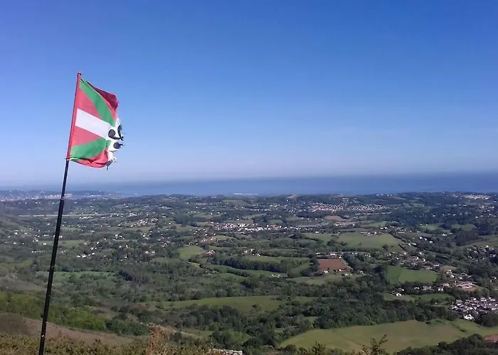 Individuel Au Pays Basque A 1,5km De St-jean-pied-de-port